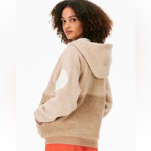 Outdoor Voices Mega Fleece 1/2 Zip Size Medium Oatmeal / Amber - Picture 2 of 12